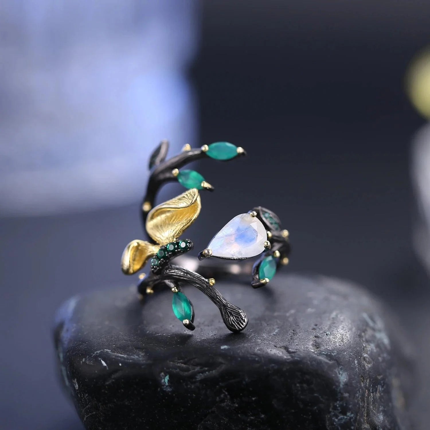Anel Freya Leafs em Prata 925 com Pedra da Lua e Zircônias ring Tesouros Vikings