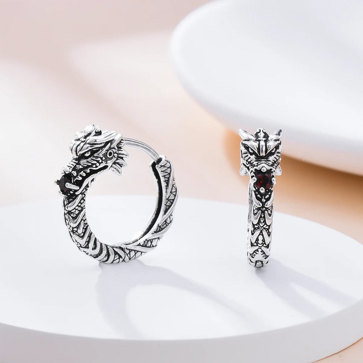 BALERION - Brincos de Dragão em Aço BALERION - Brincos de Dragão em Aço Tesouros Vikings