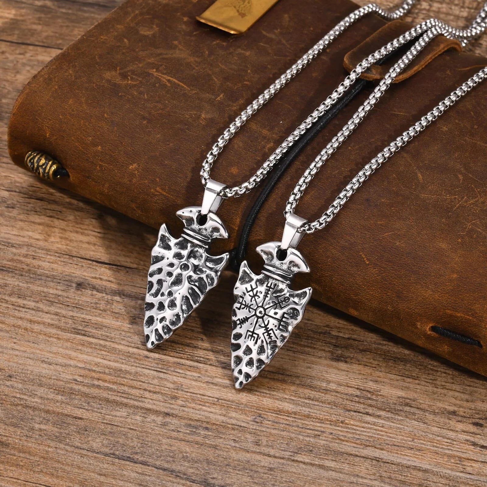 Colar Runa Vegvisir em Aço Inoxidável Necklace Tesouros Vikings