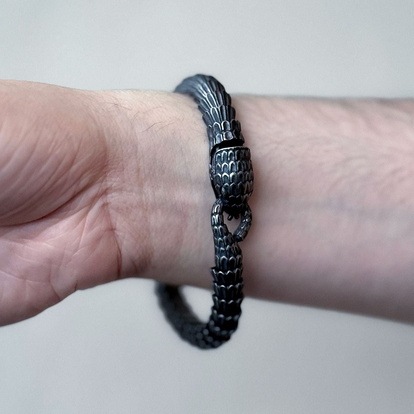 JORMUNGANDR - Pulseira Serpente do Mundo em Aço Inoxidável Bracelet Tesouros Vikings