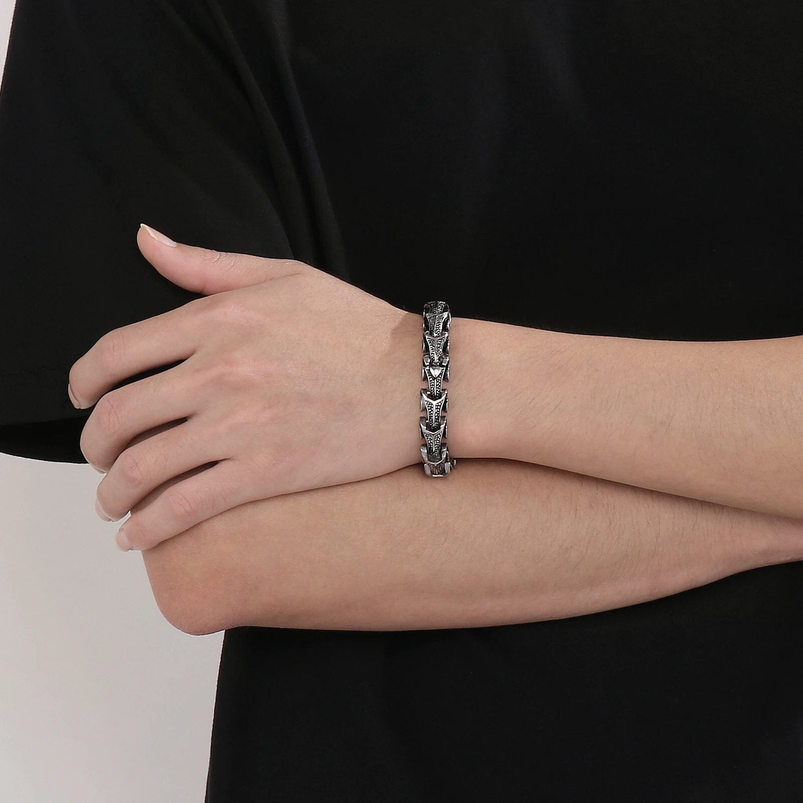 Pulseira Masculina Ouroboros em Aço Inoxidável Bracelet Tesouros Vikings