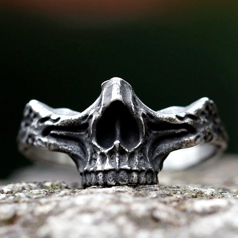 Anel Broken Skull em Aço Inoxidável Ring Tesouros Vikings