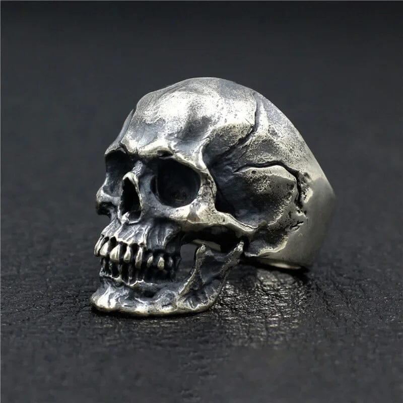 Anel Nordic Skull em Prata 925 Envelhecida Anel Tesouros Vikings