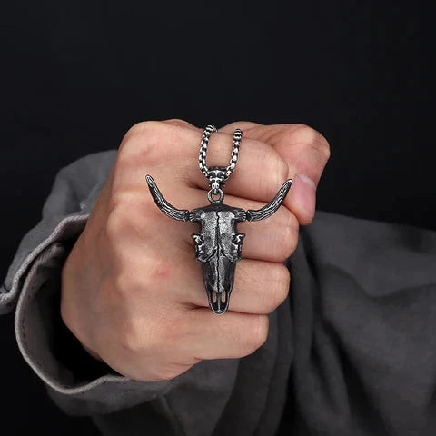 Colar Bull Skull em Aço Inoxidável Necklace Tesouros Vikings