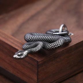 Colar de Serpente Negra em Aço Inoxidável Necklace Tesouros Vikings