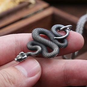 Colar de Serpente Negra em Aço Inoxidável Necklace Tesouros Vikings