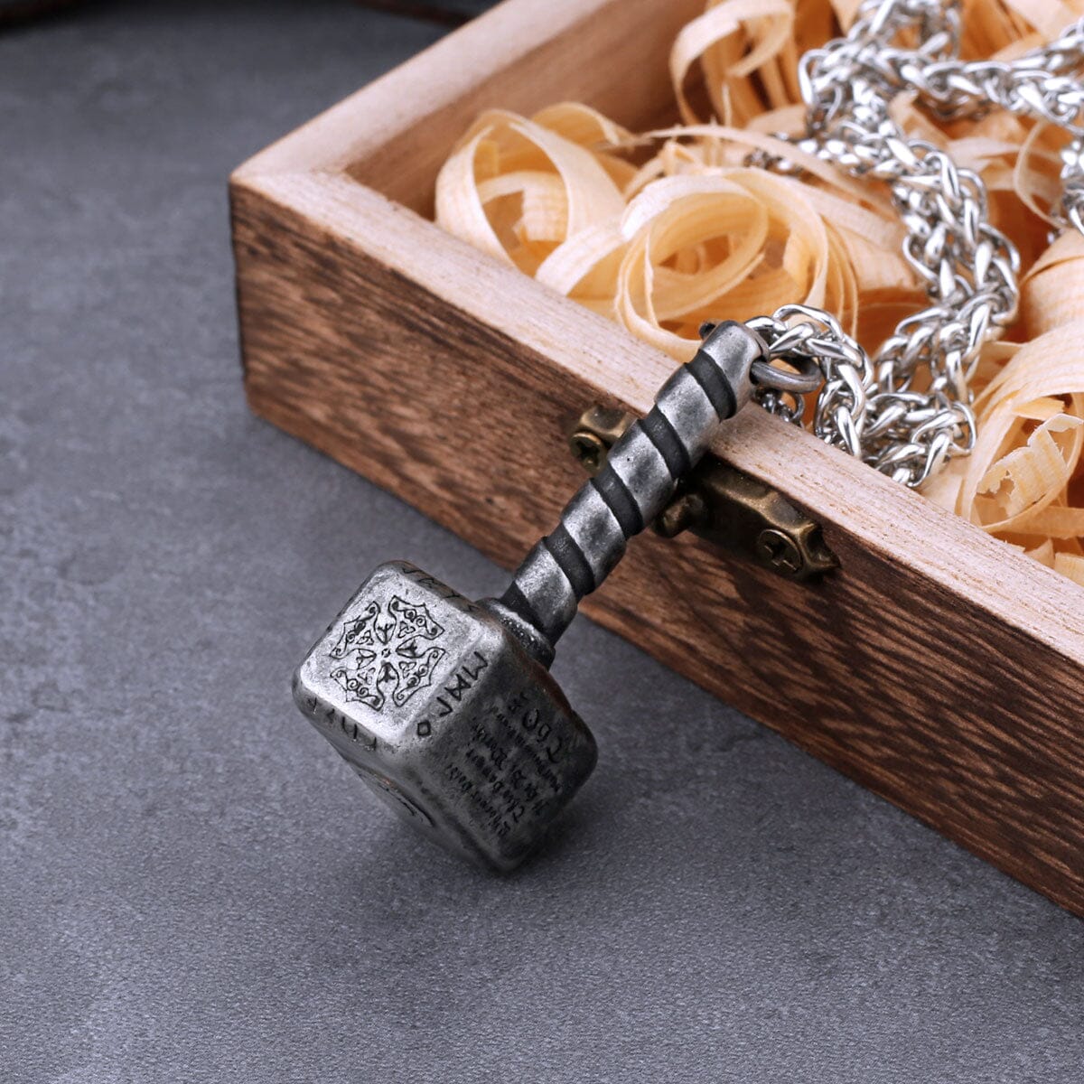 Colar Martelo Mjolnir em Aço Inoxidável Necklace Tesouros Vikings