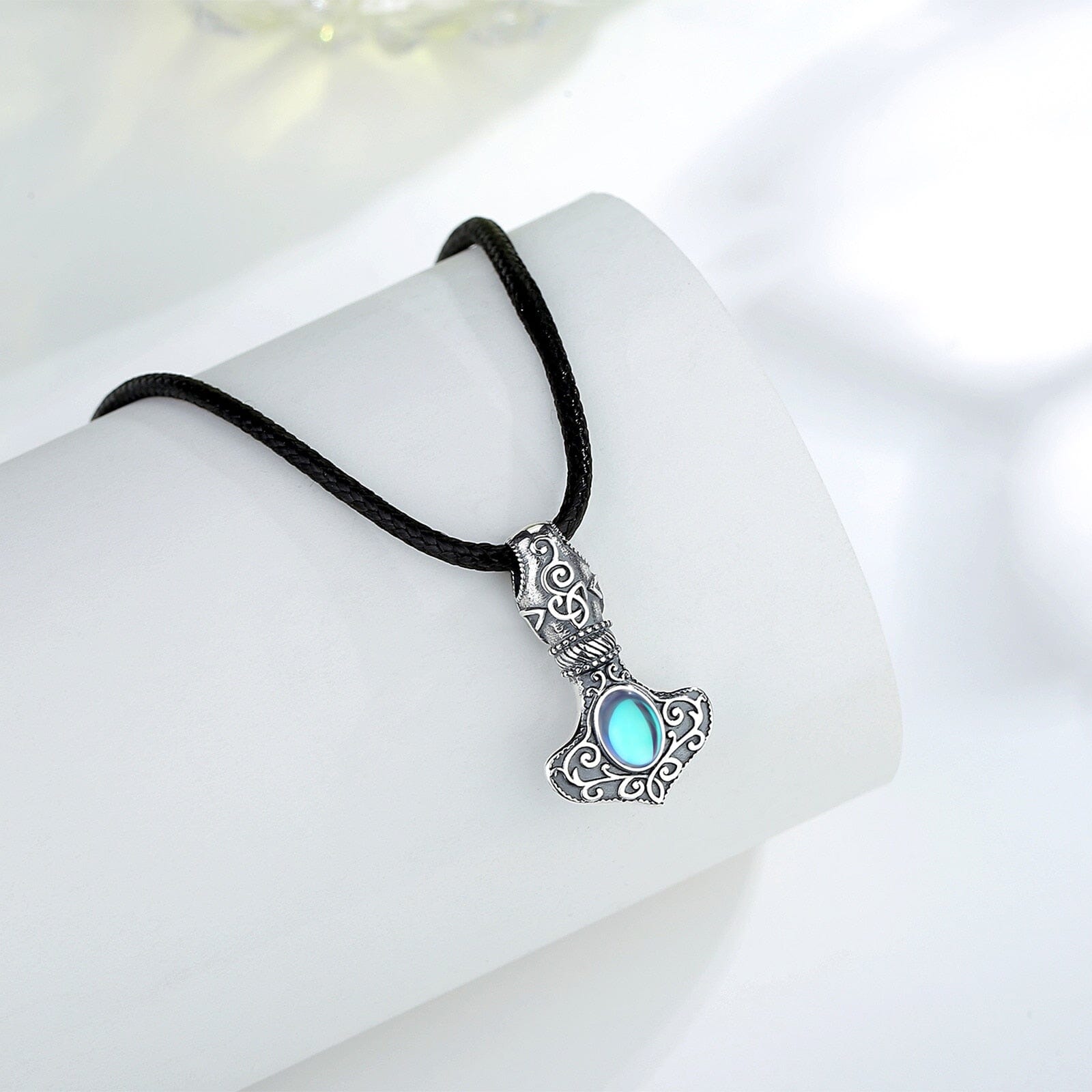 Colar Mjolnir com pedra da lunar em Prata 925 Necklace Tesouros Vikings