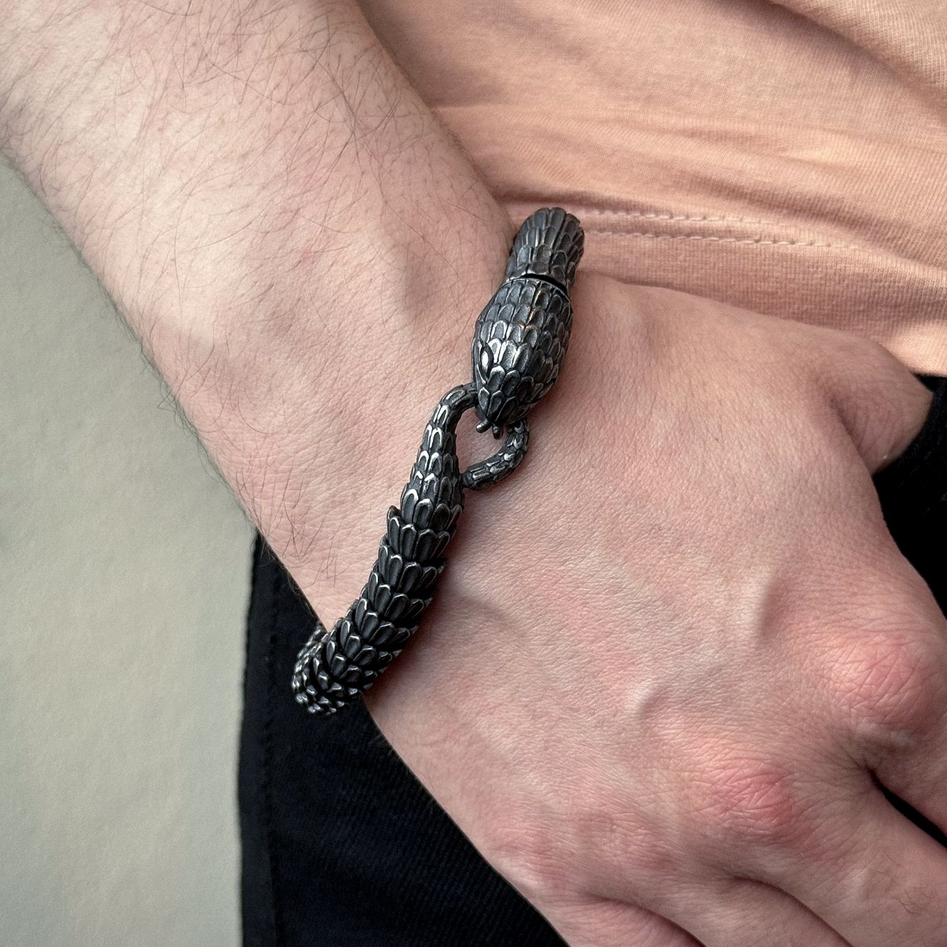 JORMUNGANDR - Pulseira Serpente do Mundo em Aço Inoxidável Bracelet Tesouros Vikings