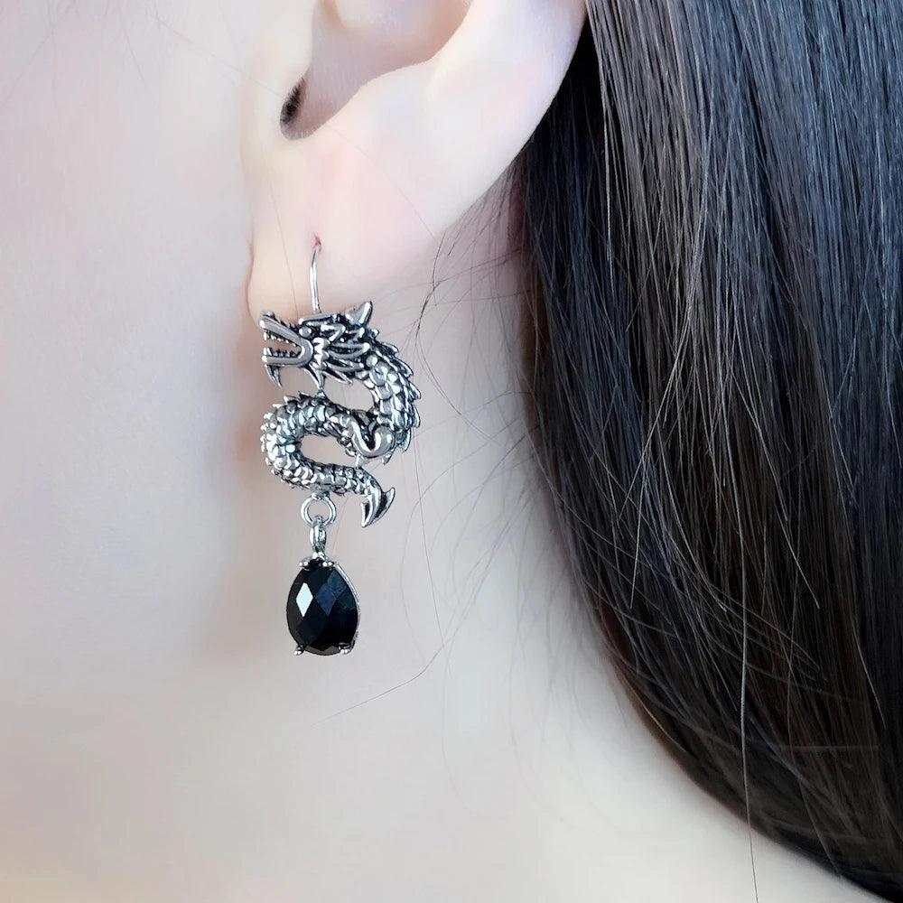 Par de Brincos Dragão com Zircônia Negra earrings Tesouros Vikings