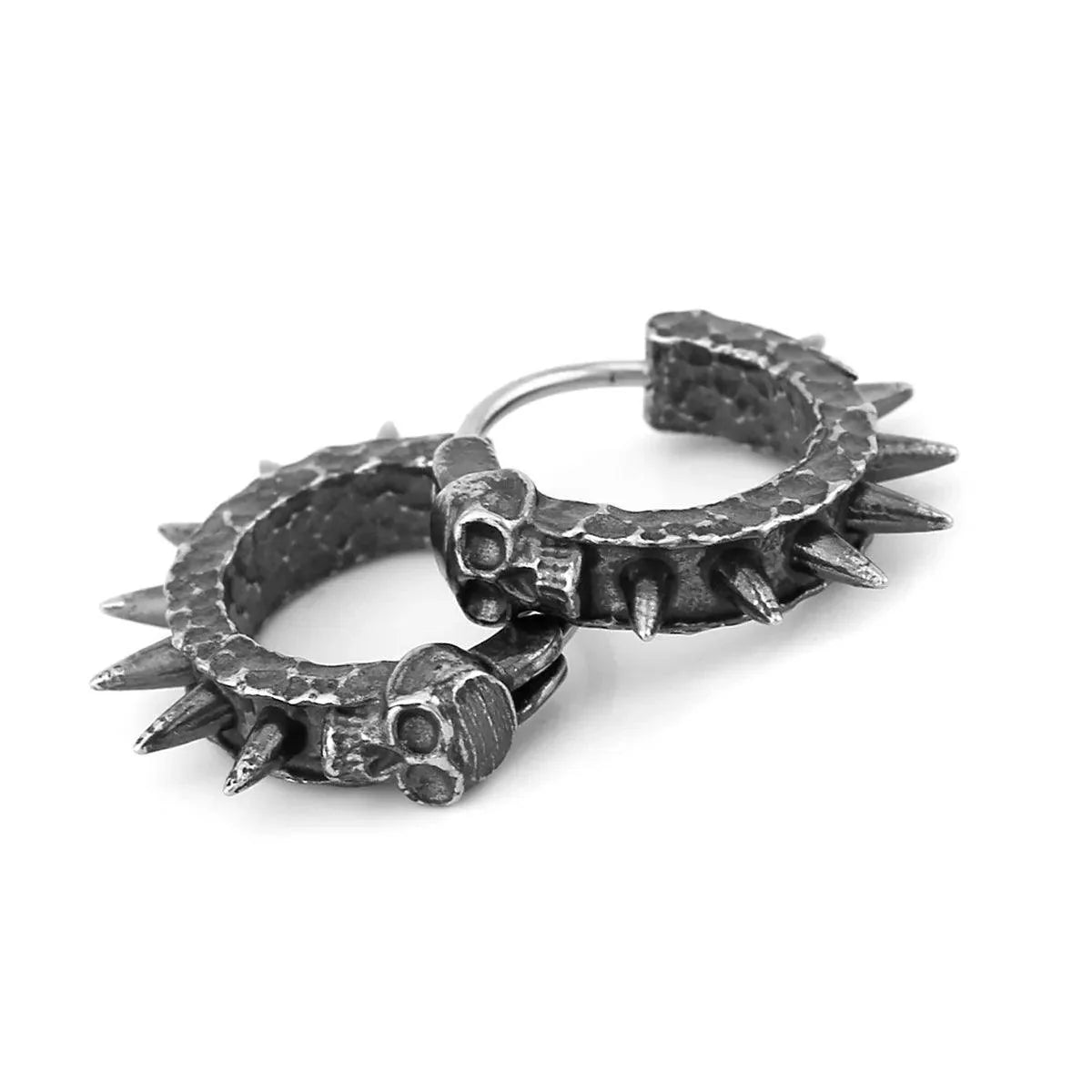 Par de Brincos Skull & Spikes em Aço Inoxidável Earrings Tesouros Vikings