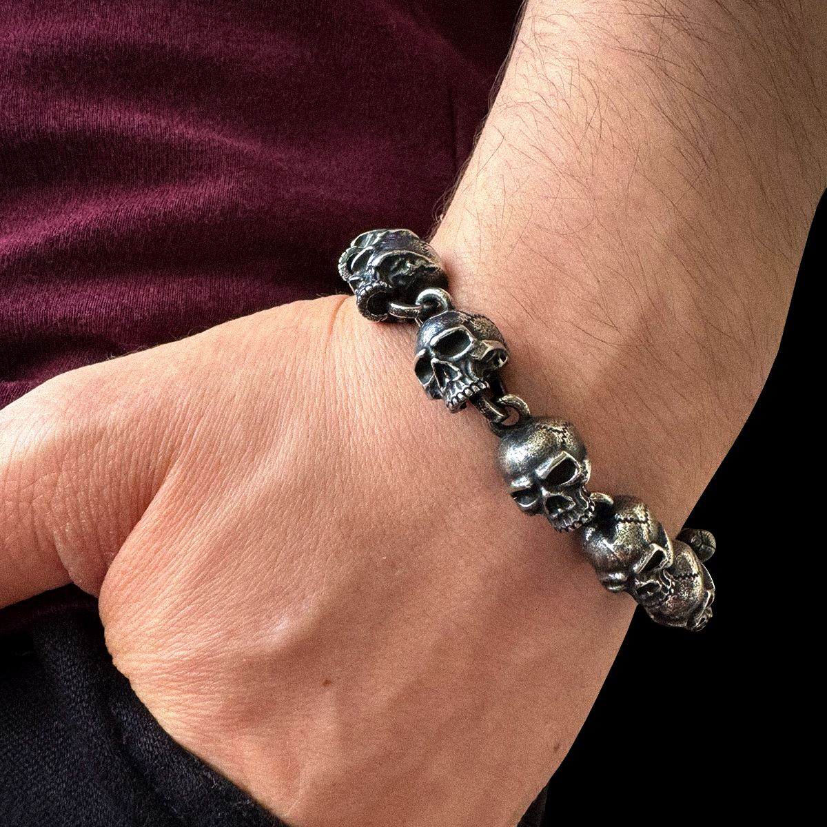 Pulseira De Caveiras Negras Vikings em Aço Inoxidável Bracelet Tesouros Vikings