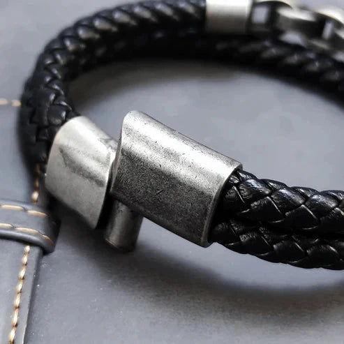 Pulseira de Couro Duplo e Correntes em Aço Inoxidável Bracelet Tesouros Vikings